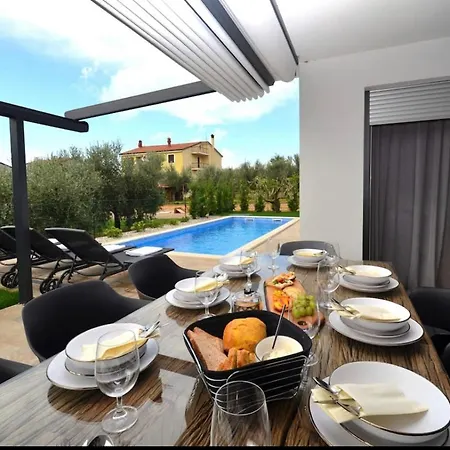 Luxury With Private Pool Sunset Apartman Novigrad (Istria)