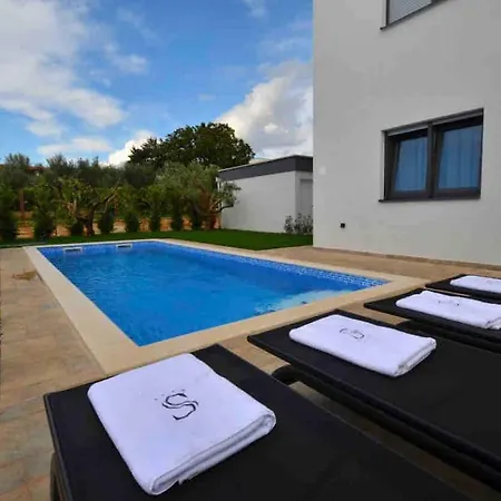 Διαμέρισμα Luxury With Private Pool Sunset